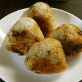 Hirarinn☆'s cooksnap of when they made ✿混ぜ込みおかかの焼きお握り✿.
