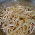 クックHGEKWD☆'s cooksnap of when they made 超簡単★もやしのピリ辛ナムル.