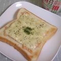 みみたぶぅ's cooksnap of when they made ガーリックがきいてる☆ツナトースト☆.