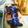 choco831's cooksnap of when they made ダブルの甘み☆小倉練乳トースト.