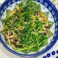 Sat2513's cooksnap of when they made 豆苗しめじ炒め.