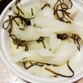 メダカの赤ちゃん's cooksnap of when they made 超速♡スピード副菜♡セロリの塩昆布和え.