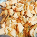 Benkitchen's cooksnap of when they made ❤️大好きな組み合わせ鶏ごぼうマヨ炒め♫.