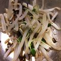 yu1227ka's cooksnap of when they made ☆モヤシとカイワレの塩昆布ナムル☆.