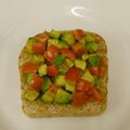 mhenderson's cooksnap of when they made アボカドとトマトのトースト.