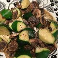 ぐぐったん's cooksnap of when they made 簡単シンプル＊ズッキーニときのこ炒め.