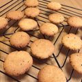 やまのんmam's cooksnap of when they made ★簡単絶品本格的♪黒胡麻おからクッキー.
