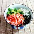 SP♪'s cooksnap of when they made 釜揚オキアミ（桜海老）・しらす・めかぶ丼.