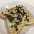 papikun's cooksnap of when they made いかなごのくぎ煮トースト.