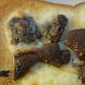 おけ～はん's cooksnap of when they made チーズとチョコのあまじょっぱトースト.