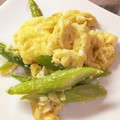 相葉さんちの奥さん's cooksnap of when they made いり卵とアスパラのマヨ炒め.