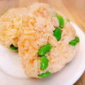 Aloha☆★'s cooksnap of when they made 明太子と枝豆のマヨ醤油おにぎり.