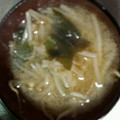 ポポポポポフィ〜♡'s cooksnap of when they made ◆もやしとわかめの味噌汁.