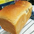 サラリマム's cooksnap of when they made HBでスキムミルク無し&ザラメ使用食パン.