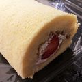 yui140423's cooksnap of when they made ふわふわ❤いちごロールケーキ♪.