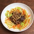 ☆ちぃころ☆'s cooksnap of when they made 絶対ご飯が欲しくなる♪牛肉のサラダ丼.