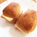 aporoo25's cooksnap of when they made ディナーロールでハムチーズサンド.
