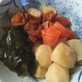 むぎこさん☆'s cooksnap of when they made さつま揚げの煮物♪わかめ・じゃが芋・人参.