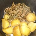 ヨシダ0806's cooksnap of when they made ぜんまいとじゃがいもの煮物.