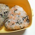 s.mocchie's cooksnap of when they made ✿鮭＆大葉✿おにぎり.