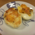 gomaneko's cooksnap of when they made ゆで卵のマヨチーズ焼き.