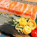 せいん's cooksnap of when they made スモークサーモンの押し寿司.