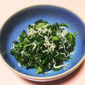 ばぶーしゅ☆'s cooksnap of when they made めんつゆで簡単！春菊としらすのわさび和え.