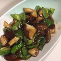 かよばぁ's cooksnap of when they made 簡単 しいたけとピーマンの中華餡まみれ.