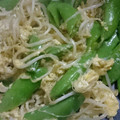 料理作造's cooksnap of when they made もやしとスナックエンドウの卵炒め.