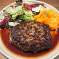 よしゆきはん's cooksnap of when they made ハンバーグ♡赤ワインの照り焼きソース.