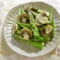 ☆Rokko☆'s cooksnap of when they made 【簡単】アスパラマッシュのガリバタ炒め.