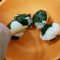 よまさ's cooksnap of when they made 【離乳食】お花おにぎり【お弁当】.