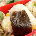 おしす's cooksnap of when they made 沢庵と魚肉ソーセージ★おにぎり★.