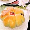 よこひぃ's cooksnap of when they made 酒粕ミルクで桜あんぱん♪.