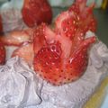 rany's cooksnap of when they made いちごの飾り切り　バラのお花.