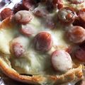 真珠きょうだいママ's cooksnap of when they made チーズましましパン耳ピザ.