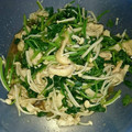 crystaI's cooksnap of when they made ＊鶏皮＋きのこと三つ葉のポン酢和え＊.