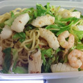 Y0130's cooksnap of when they made 冷凍シーフードミックスで簡単塩焼きそば.