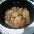 クック1009's cooksnap of when they made 炊飯器で春の肉じゃが.