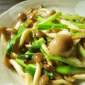 chako106HM's cooksnap of when they made ごま香る♪うるいの醤油炒め.