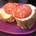 茶助♡'s cooksnap of when they made トマトチーズパン☆簡単で満足☆.