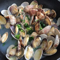 はるるきんぐ's cooksnap of when they made 簡単、シンプル！あさりの酒蒸し.