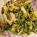 mikuru‐a's cooksnap of when they made お手軽✧時短✧豆苗と卵ときのこの炒め物.