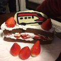 すみれ201233's cooksnap of when they made 2歳の誕生日♬ 新幹線はやぶさのケーキ♡.