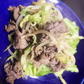 まもくるりん's cooksnap of when they made 牛肉ともやしとキャベツの塩炒め.