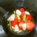 いちにと's cooksnap of when they made ♡いちごとかぶのサラダ♡.