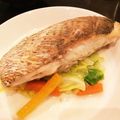 poromiku's cooksnap of when they made おもてなしに桜鯛のグリル春キャベツソース.