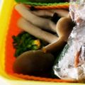 yuyayazu's cooksnap of when they made 菜の花のしめじの辛子醤油和え。.