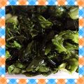Emiii28's cooksnap of when they made サニーレタスとわかめの酢の物.