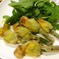 ☆ゆーごん☆'s cooksnap of when they made クリームチーズIN花ズッキーニの天ぷら.